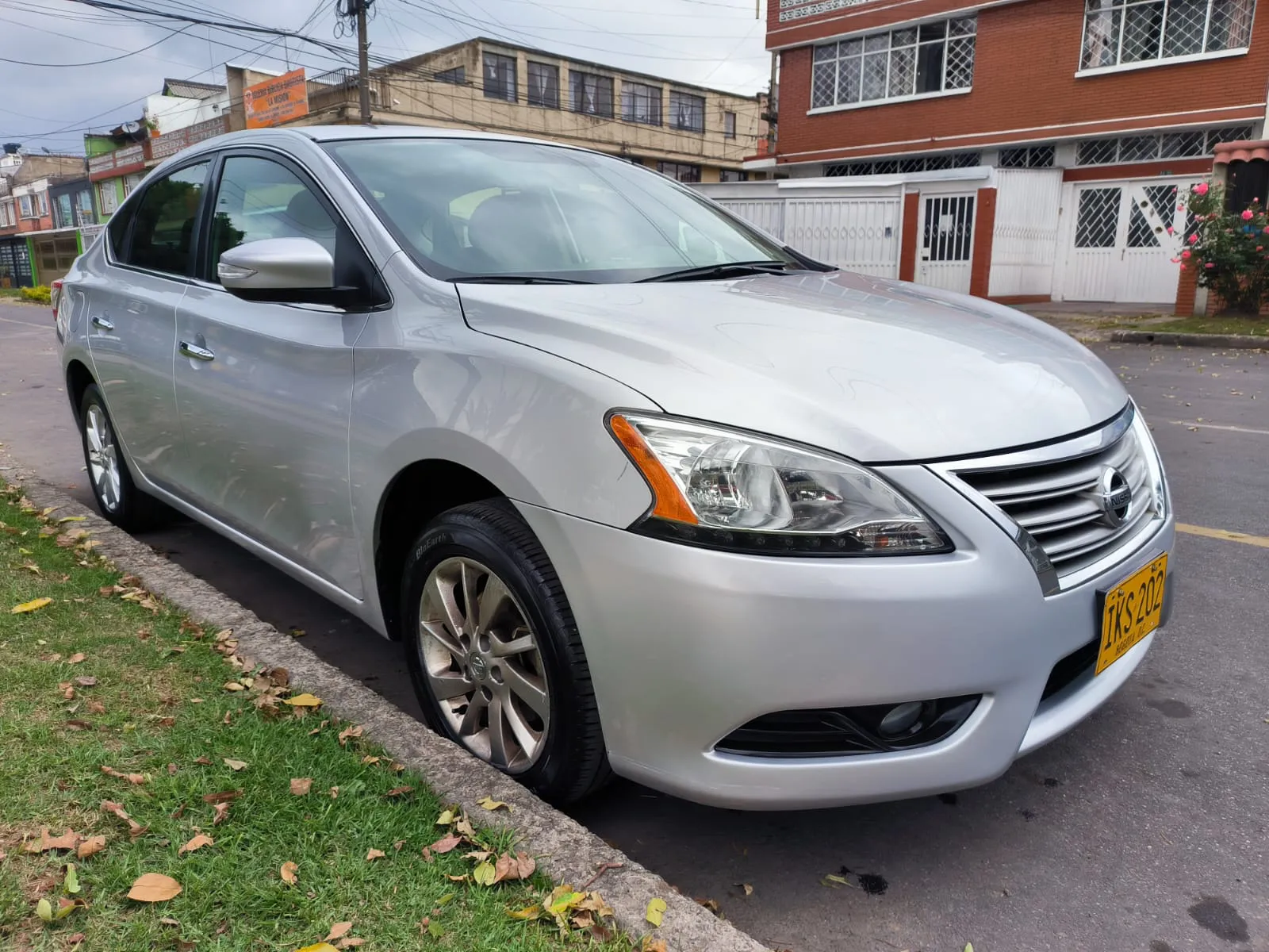 NISSAN SENTRA B17 ADVANCE 2016