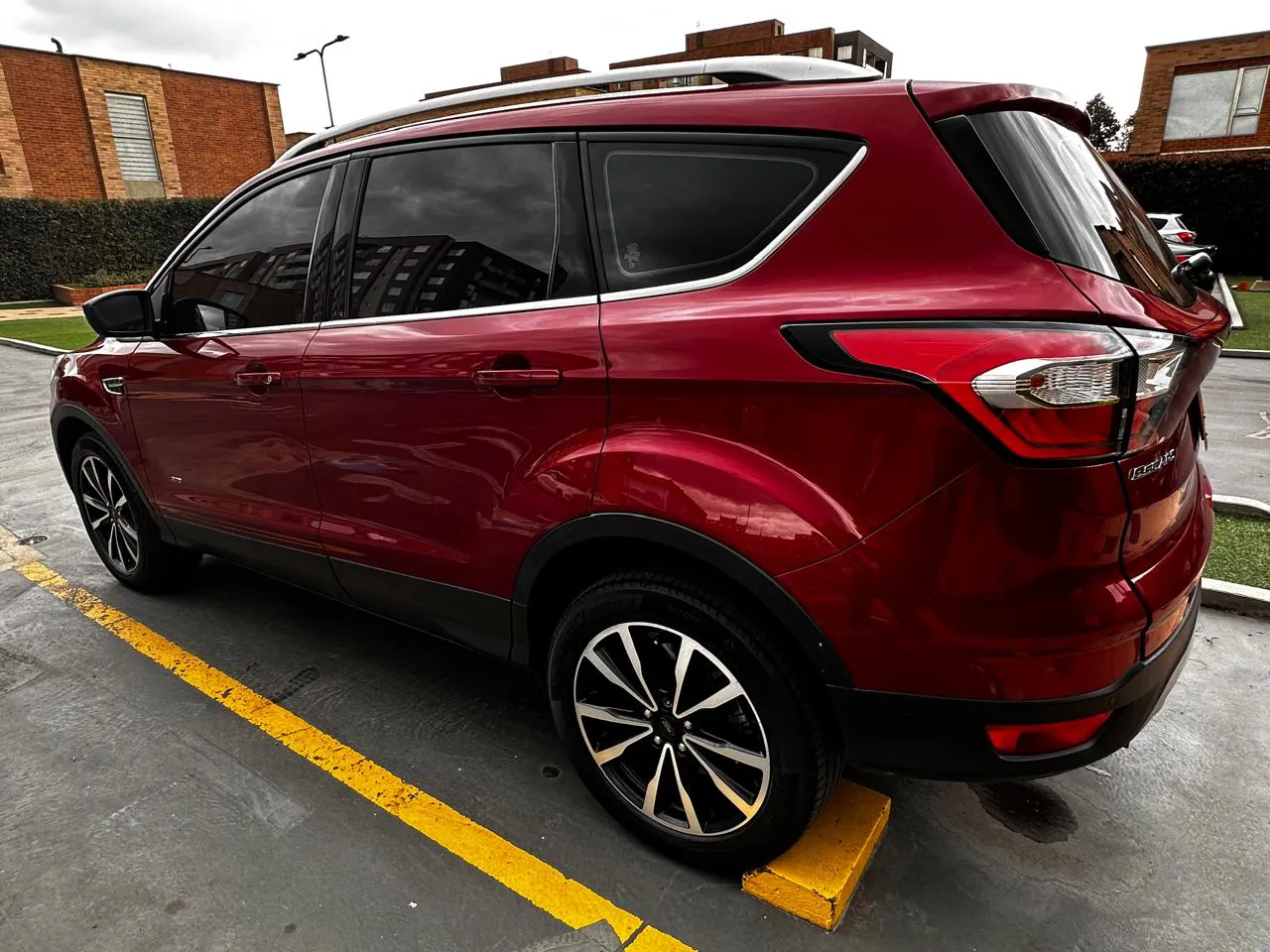 FORD ESCAPE TITANIUM 2018