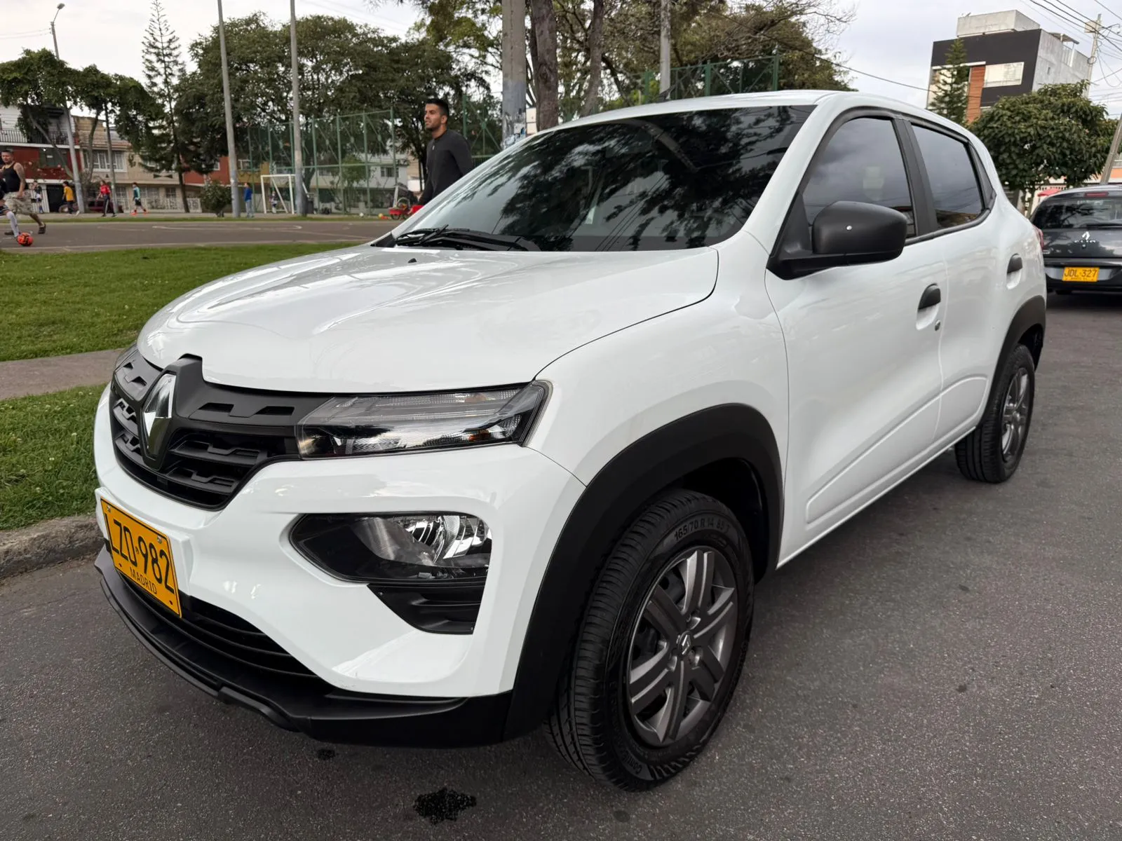 RENAULT KWID 2024