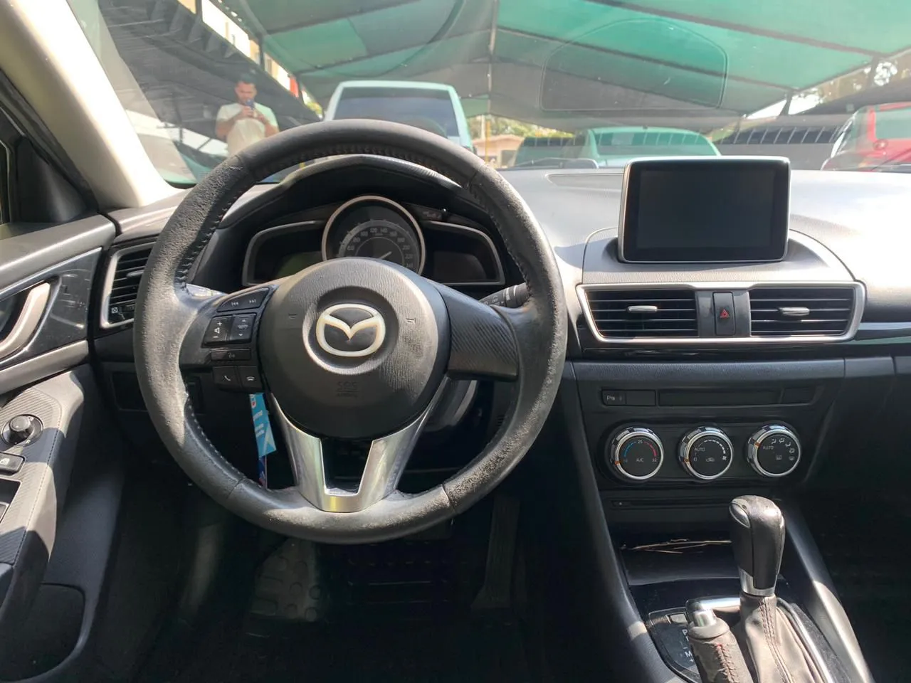 MAZDA 3 2015