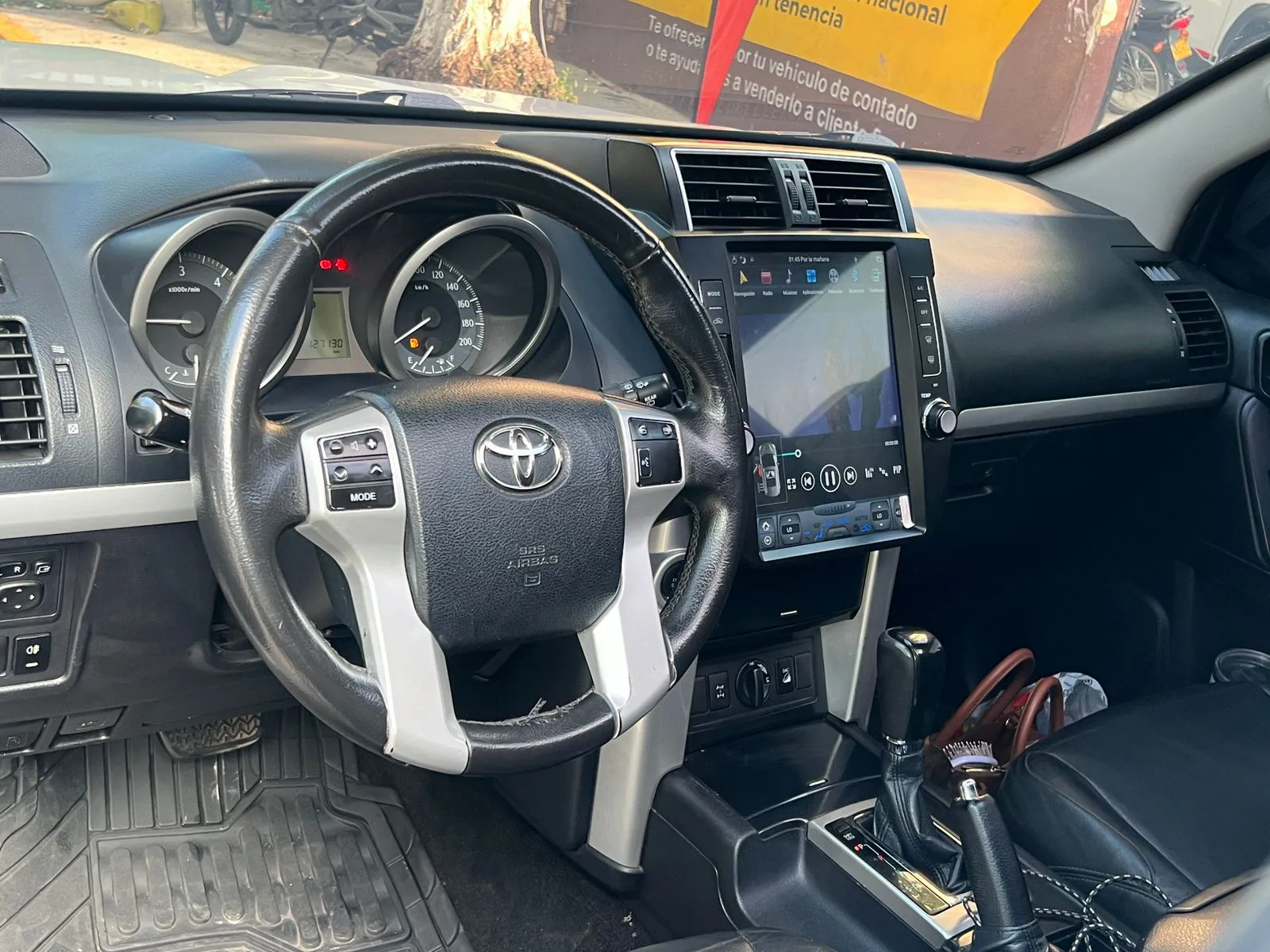 TOYOTA PRADO 2015