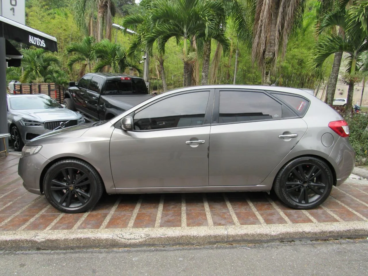 KIA CERATO 2011