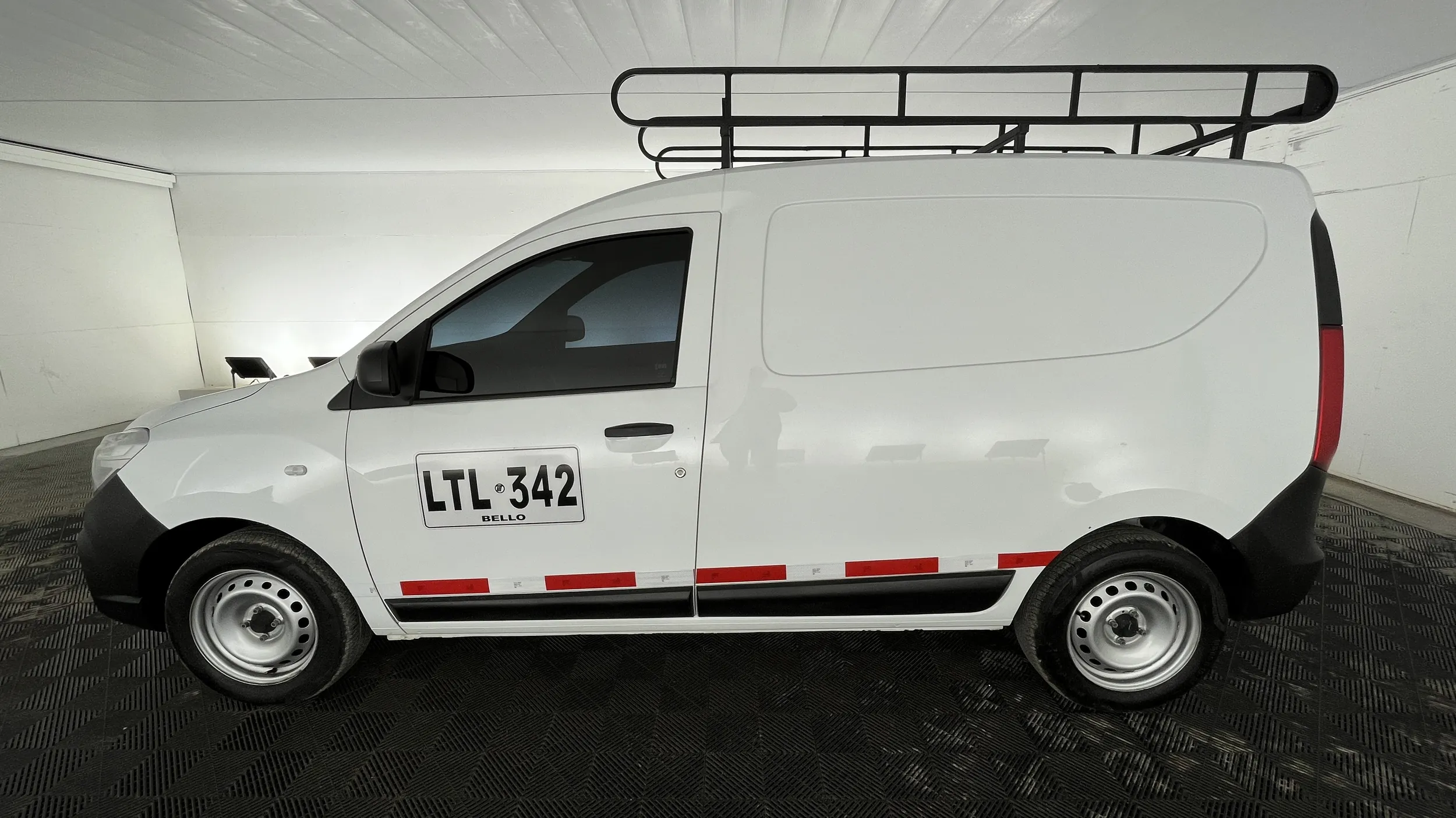 RENAULT KANGOO EXPRESS 2023