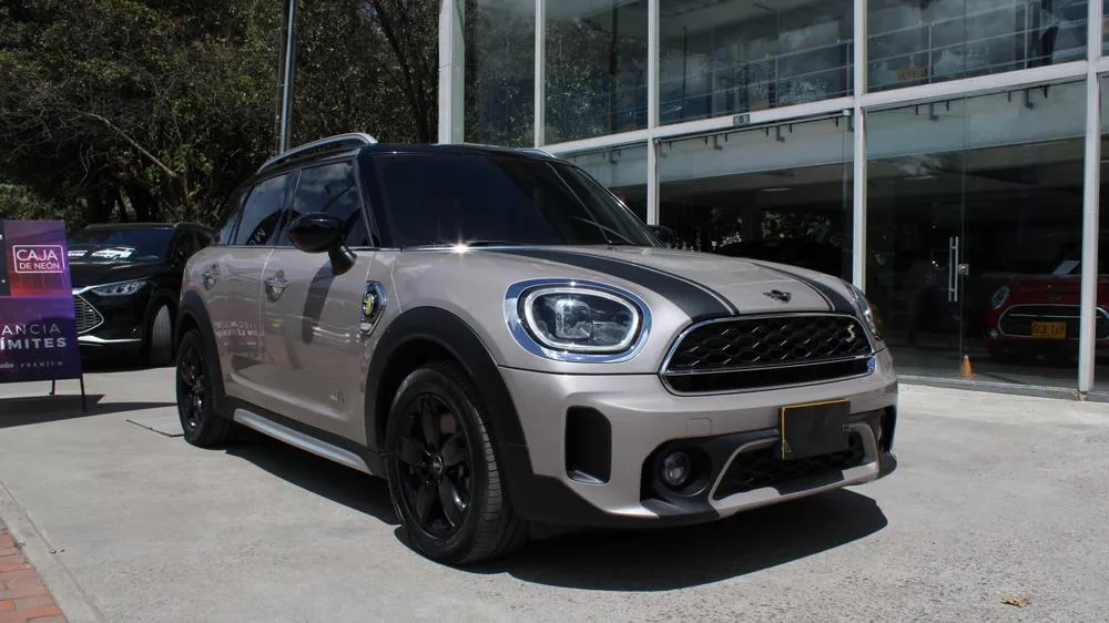 MINI COUNTRYMAN F60 LCI COOPER S E ICONIC ALL4 2023