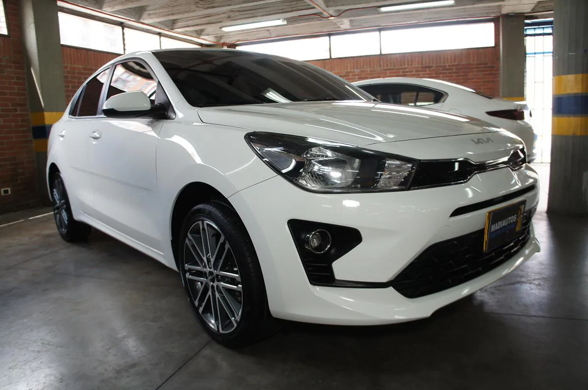 KIA RIO VIBRANT 2023