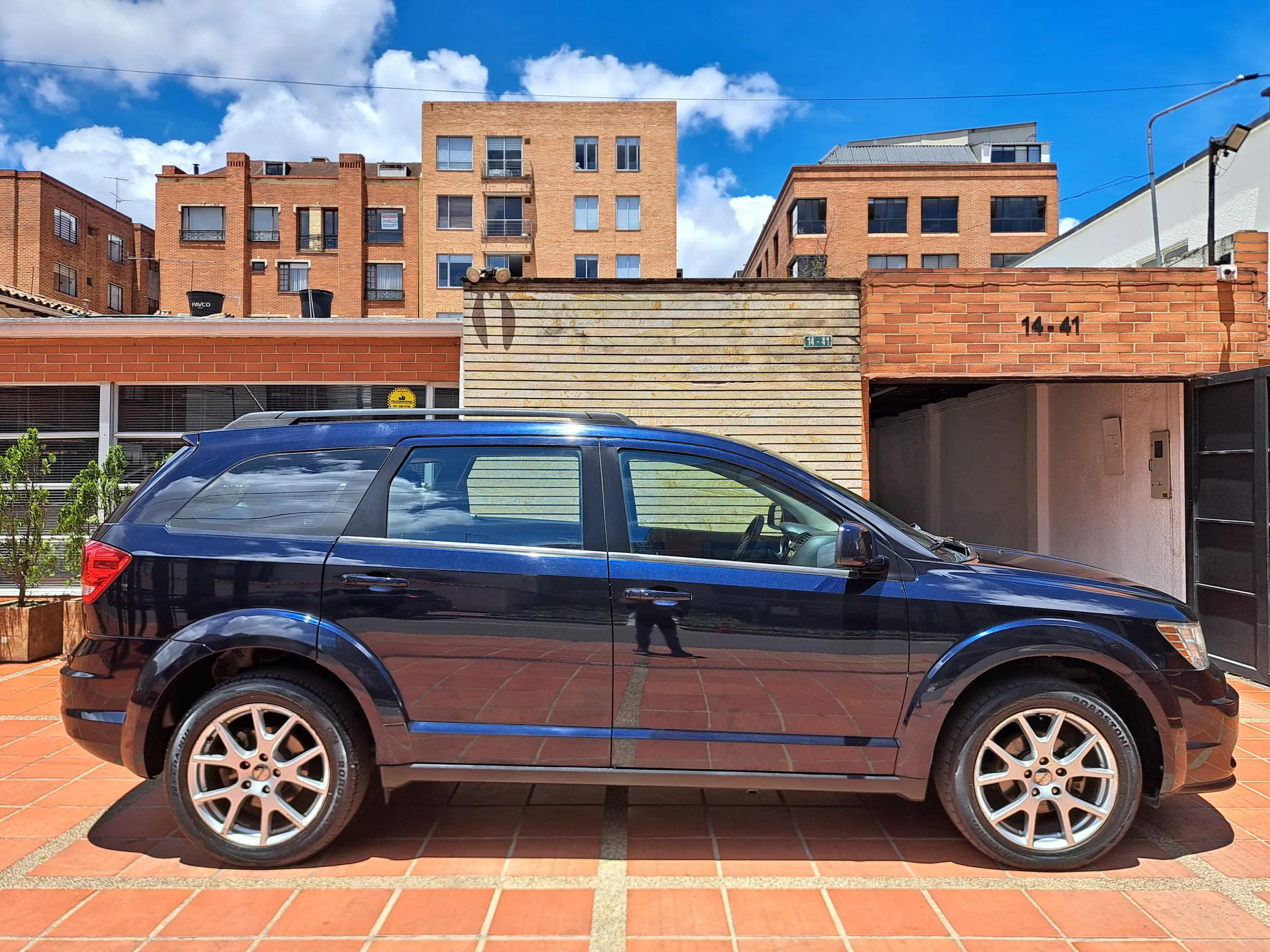 DODGE JOURNEY 2011