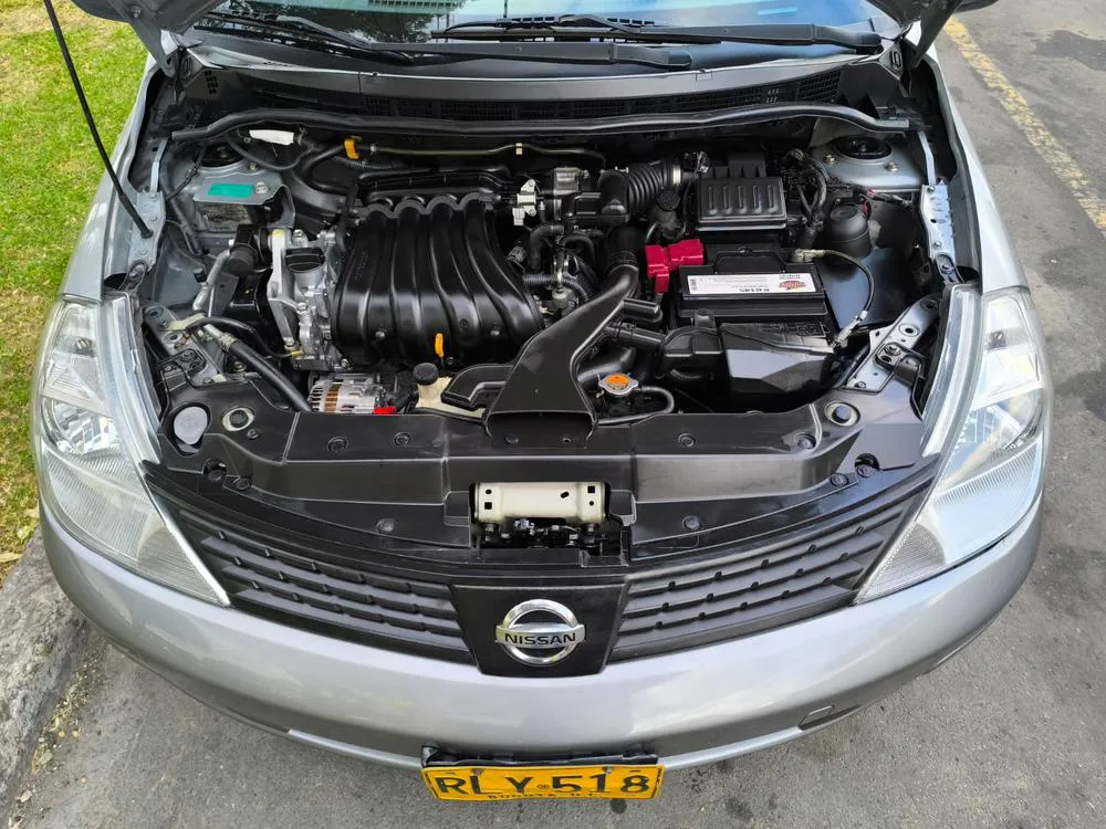 NISSAN TIIDA HB PREMIUM 2012