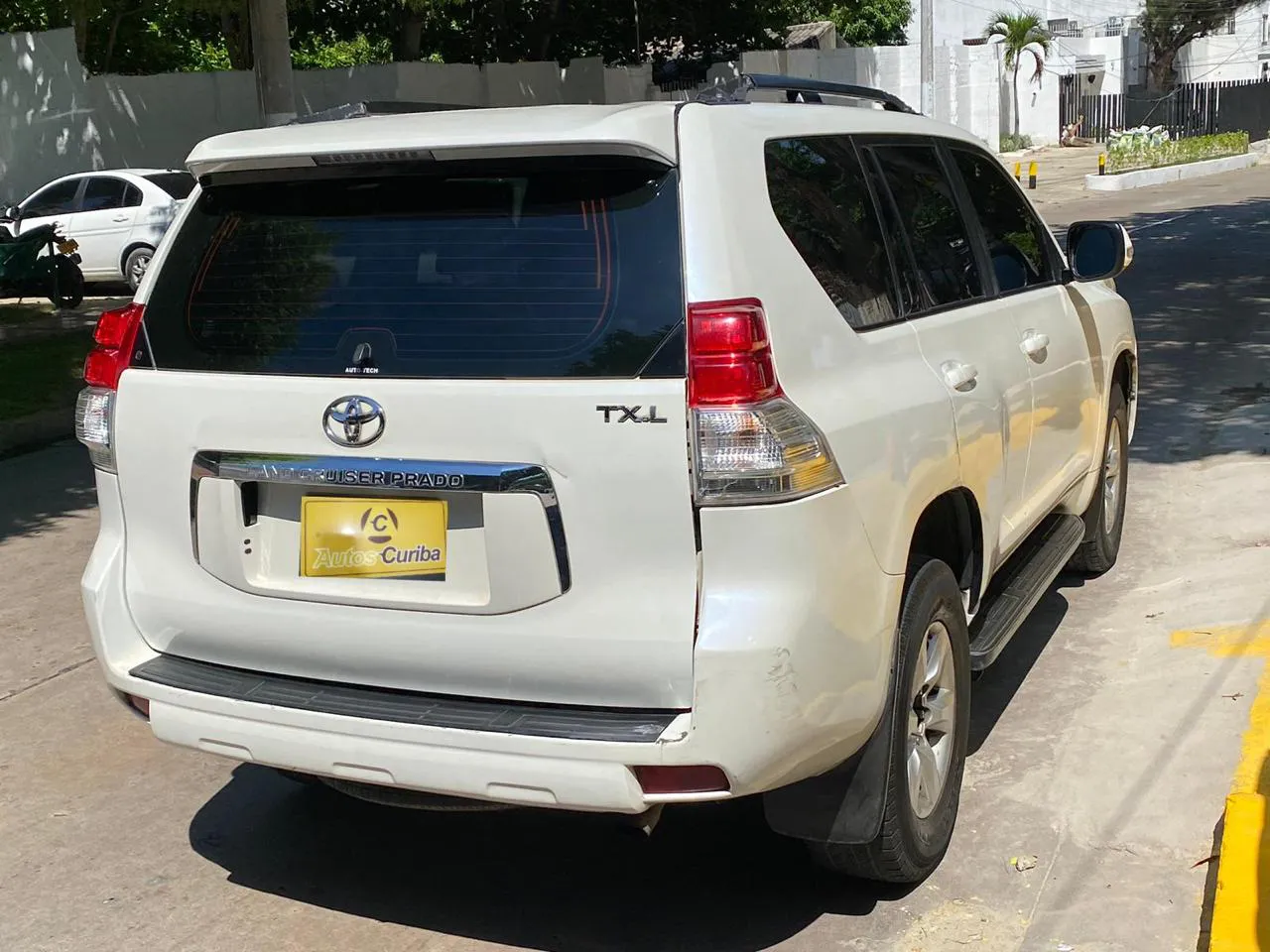 TOYOTA PRADO 2012