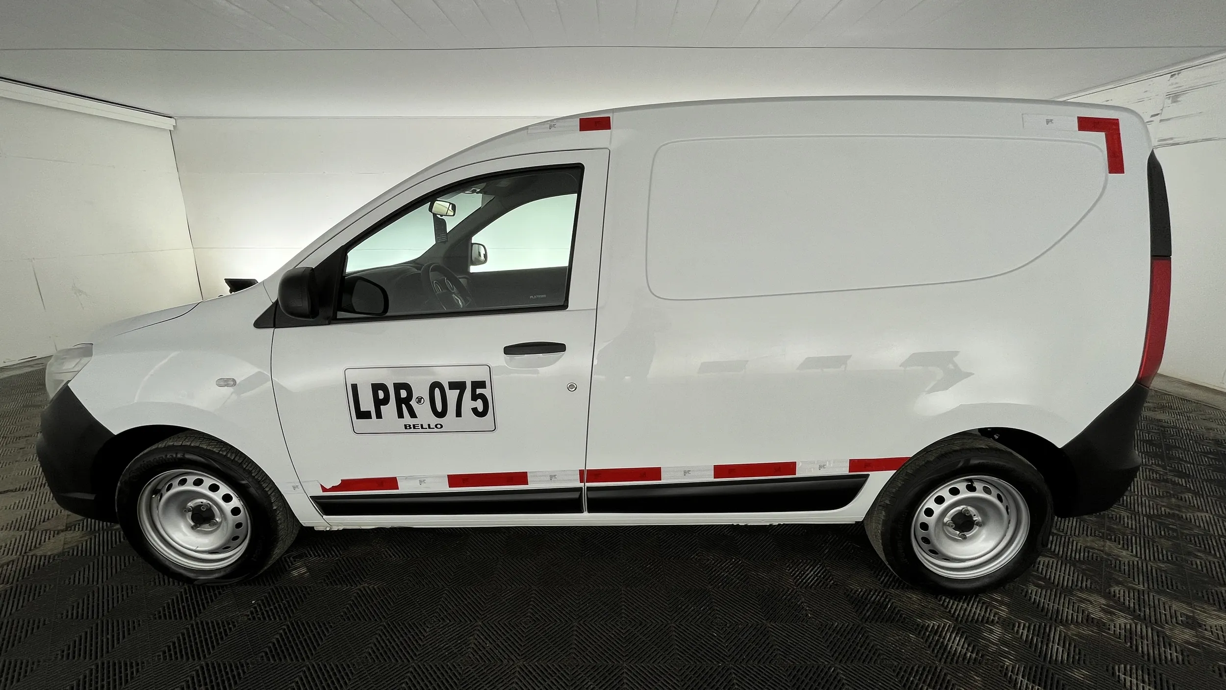 RENAULT KANGOO EXPRESS 2023