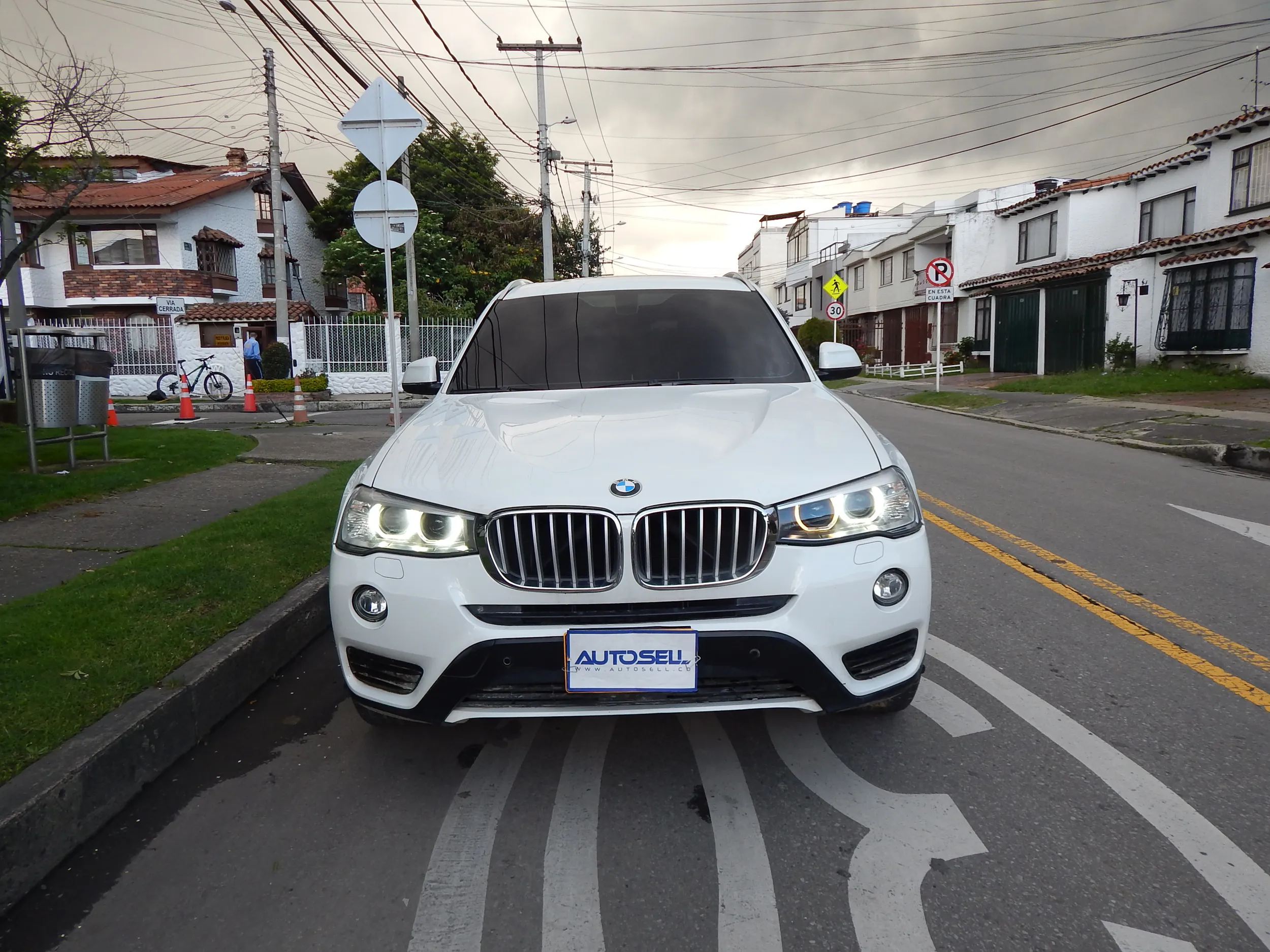 BMW CARROS X3 [F25] xDrive28i 2016