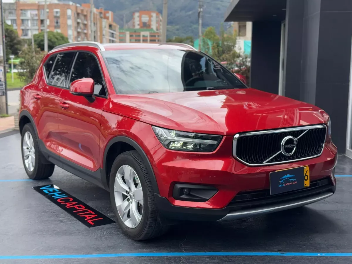 VOLVO XC40 T4 FWD MOMENTUM 2019