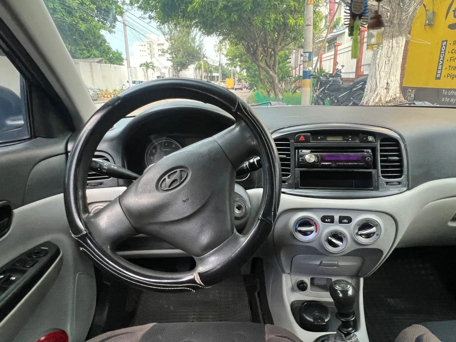 HYUNDAI 114i 2010