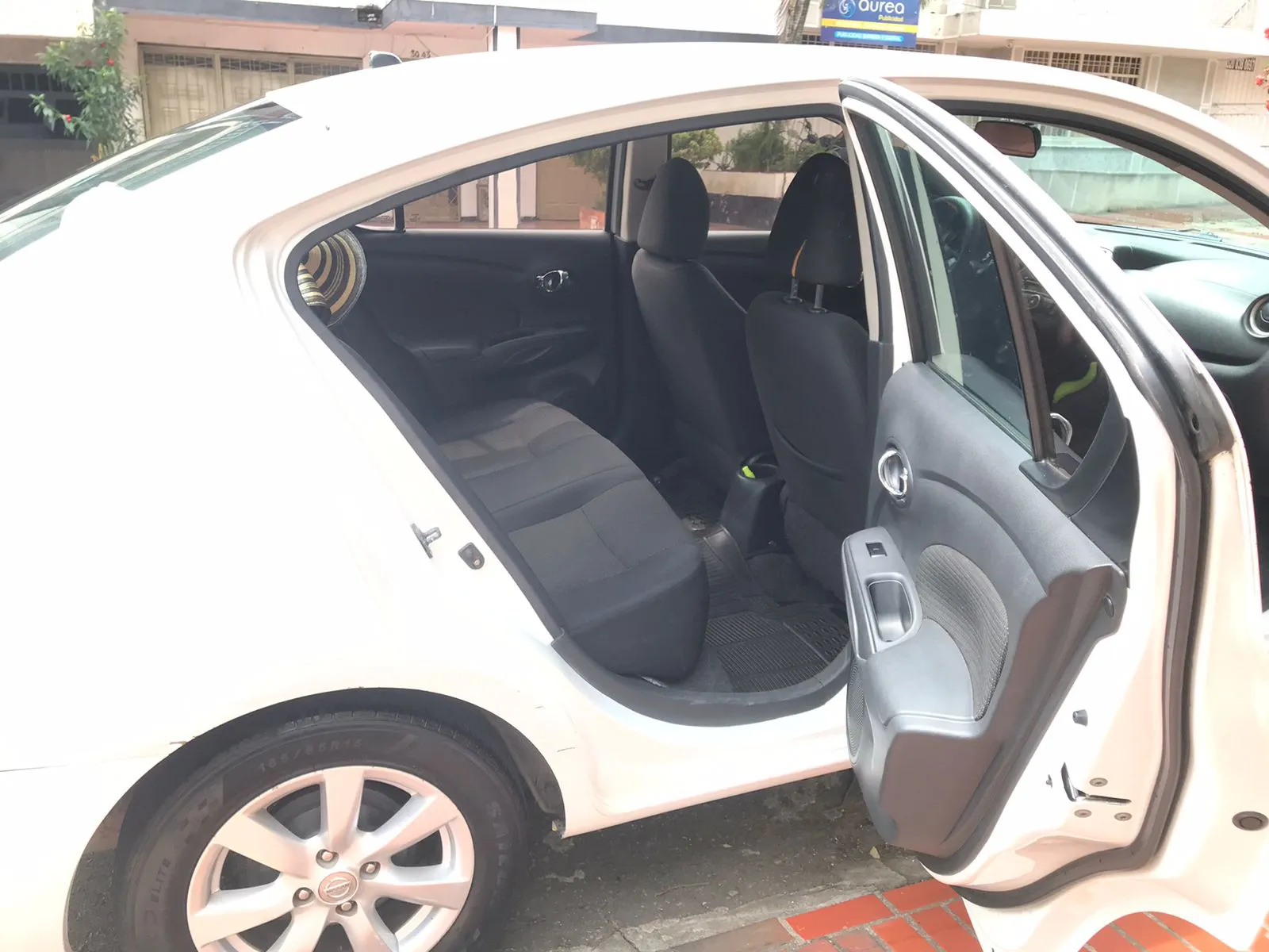 NISSAN VERSA 2013