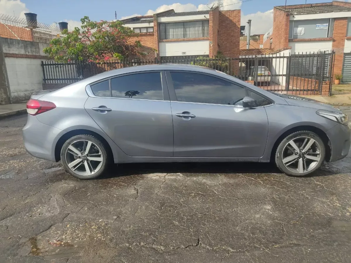 KIA CERATO 2017