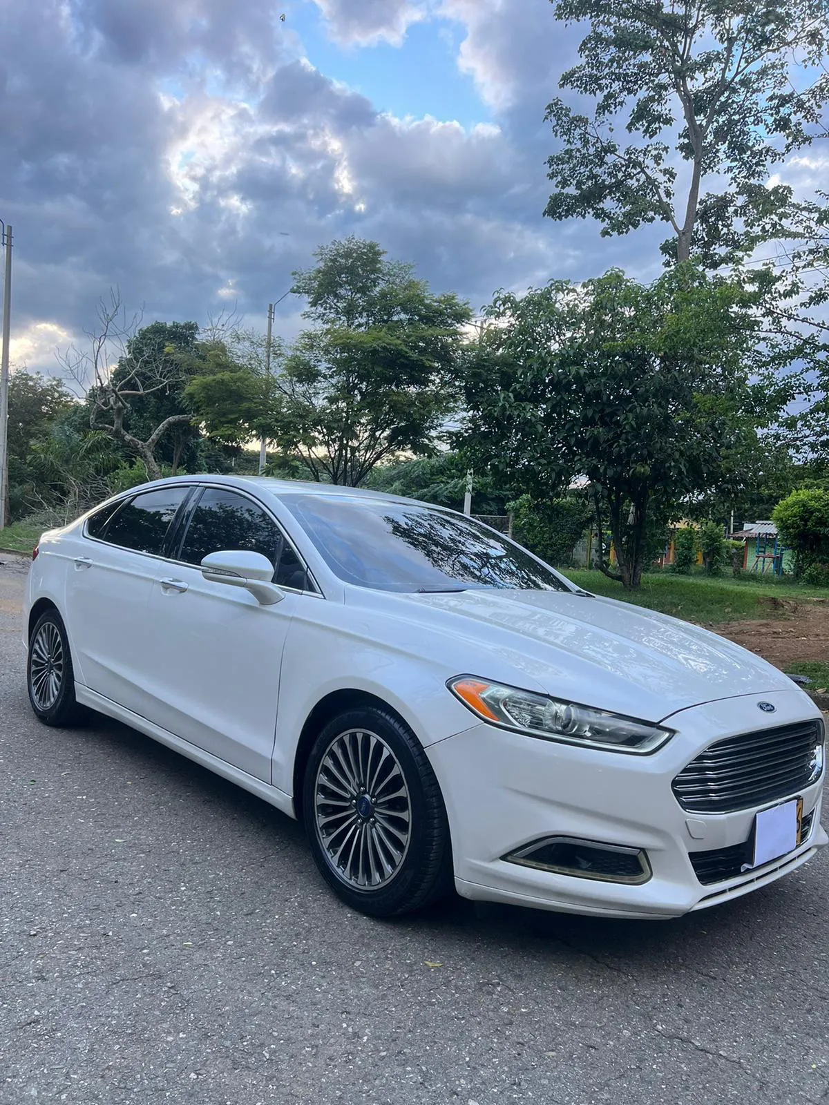 FORD FUSION 2015