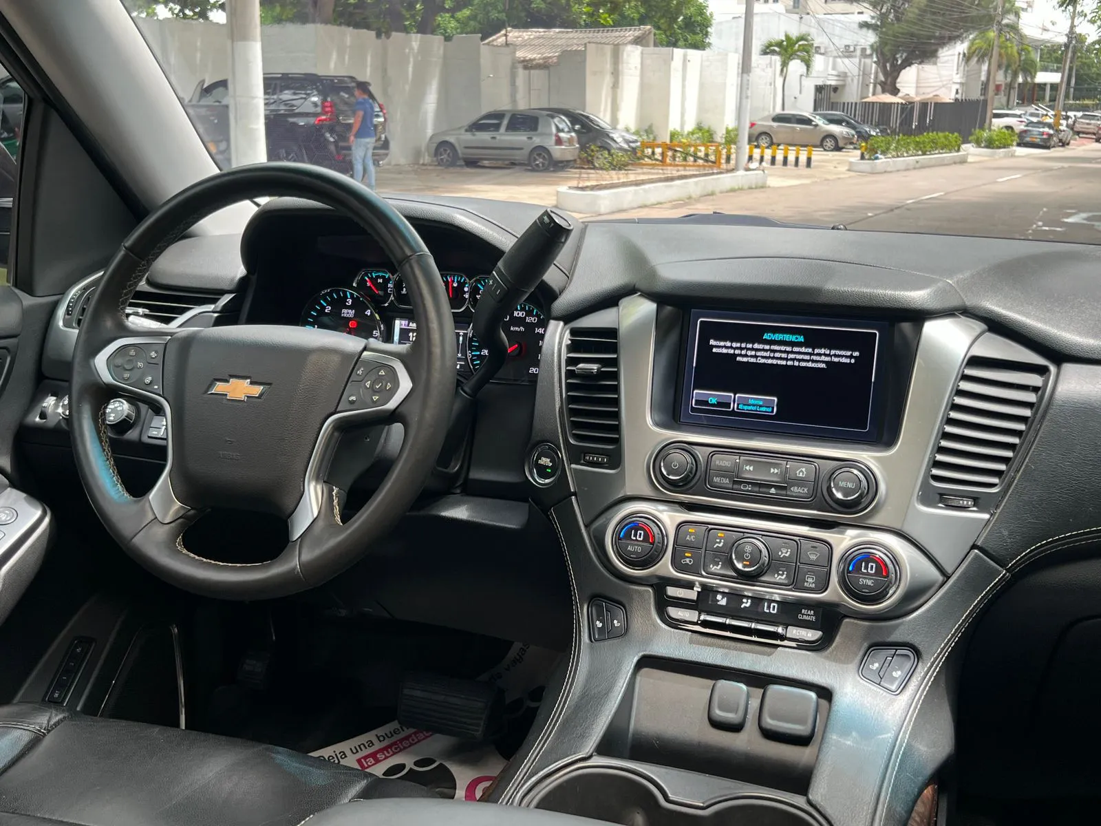 CHEVROLET TAHOE LT 2015