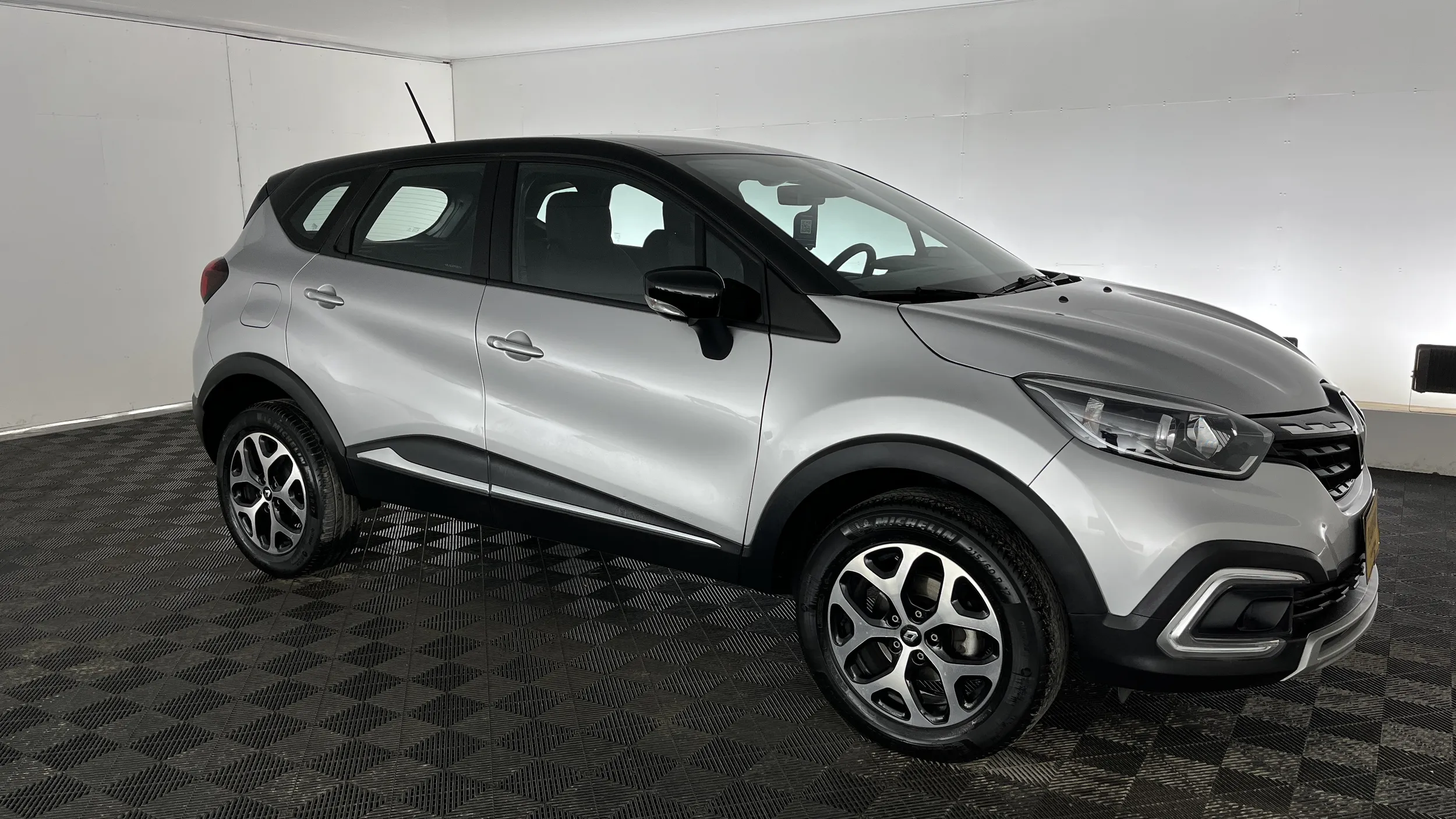 RENAULT CAPTUR INTENS 2024