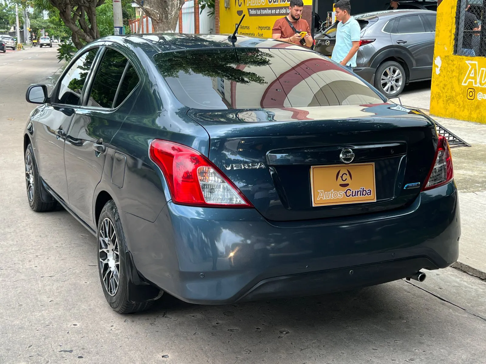 NISSAN VERSA 2017