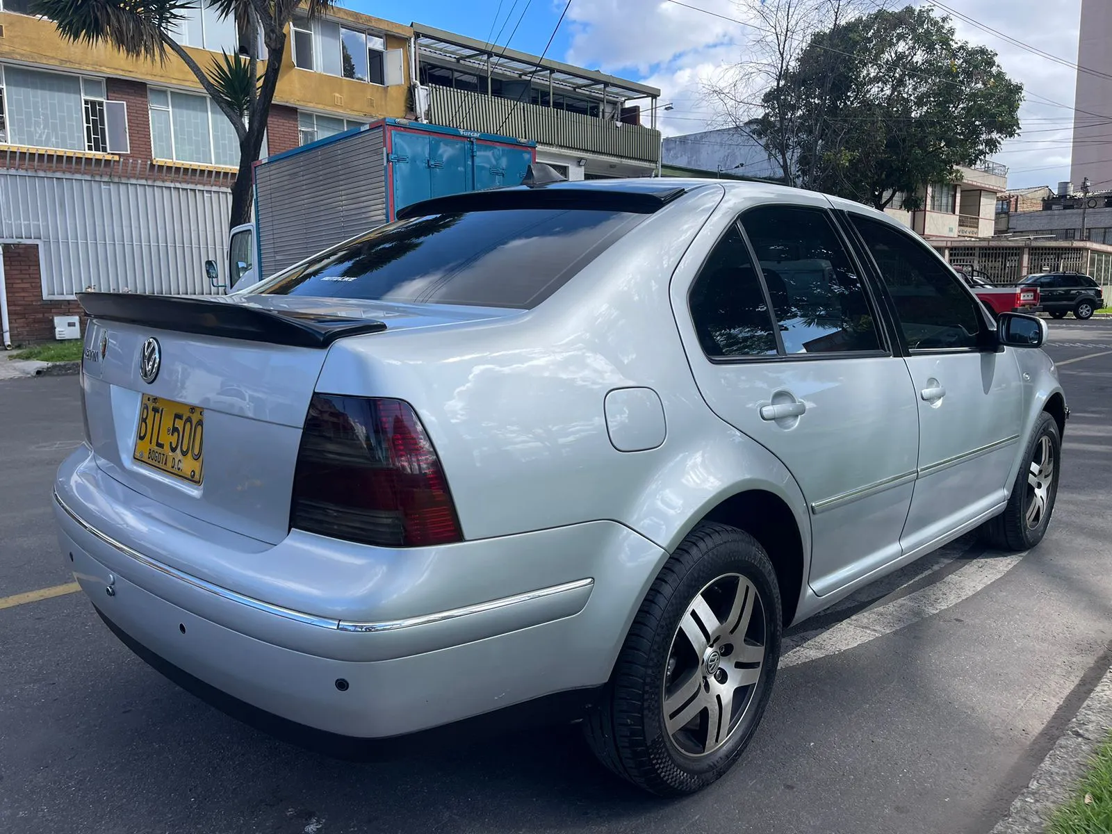 VOLKSWAGEN JETTA [4] TRENDLINE 2006