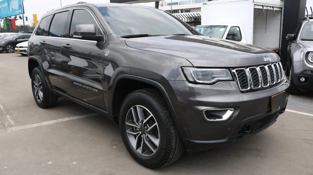 JEEP GRAND CHEROKEE [4] LAREDO 2021