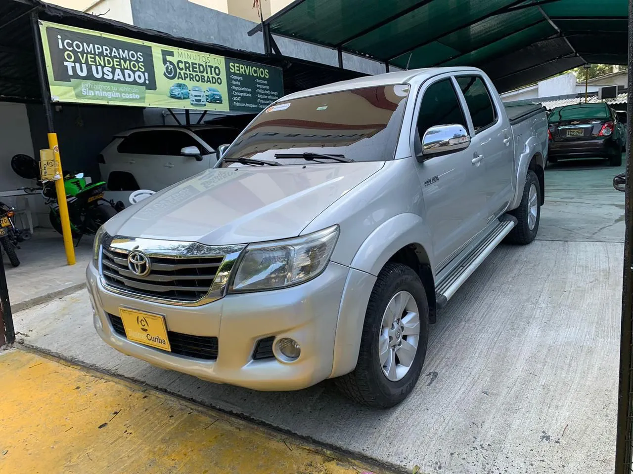 TOYOTA HILUX 2013