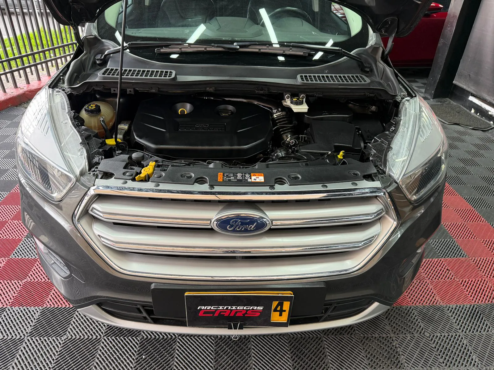 FORD ESCAPE SE 2018