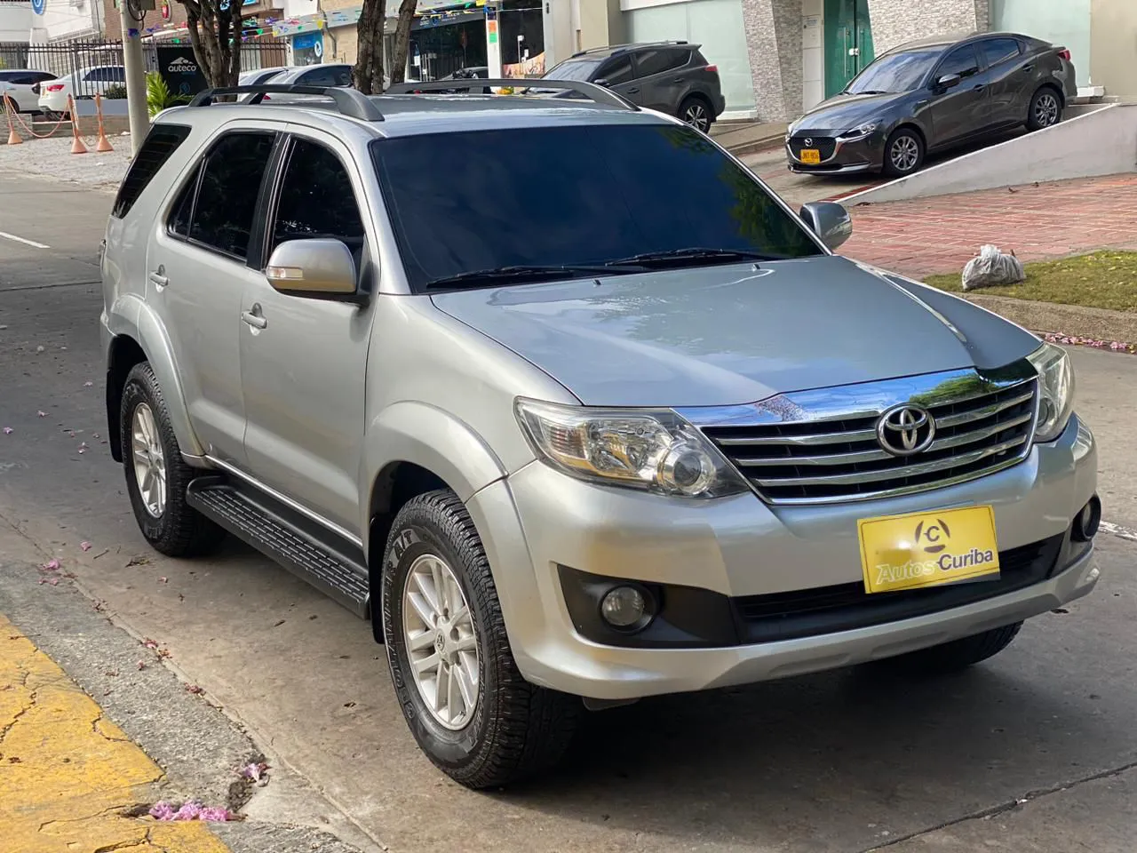 TOYOTA FORTUNER 2015