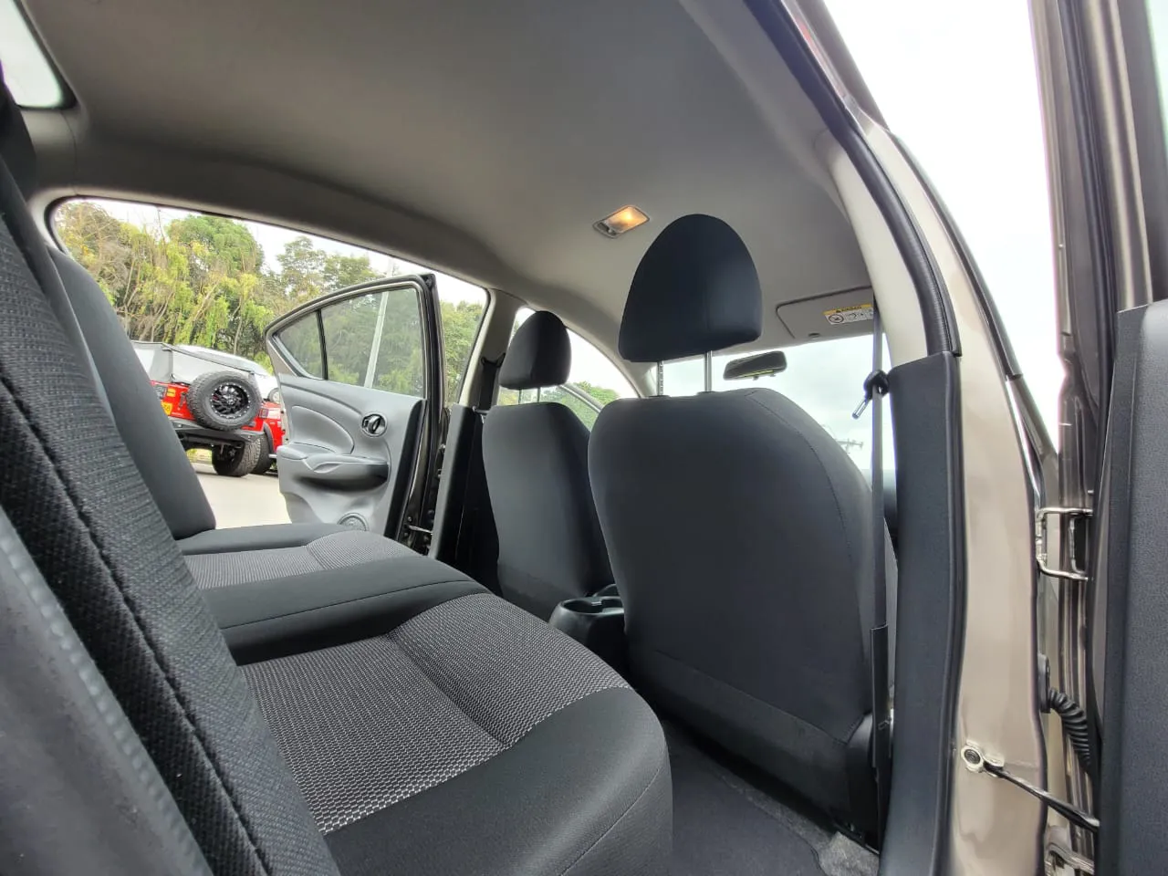 NISSAN VERSA 2021