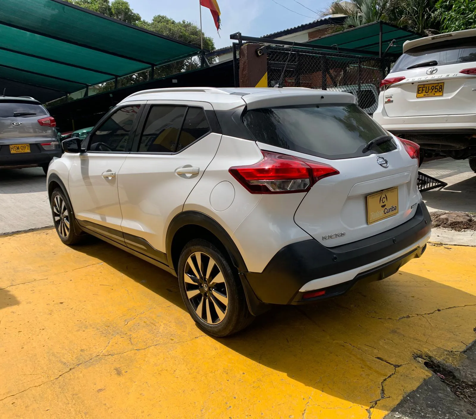 NISSAN KICKS 2020