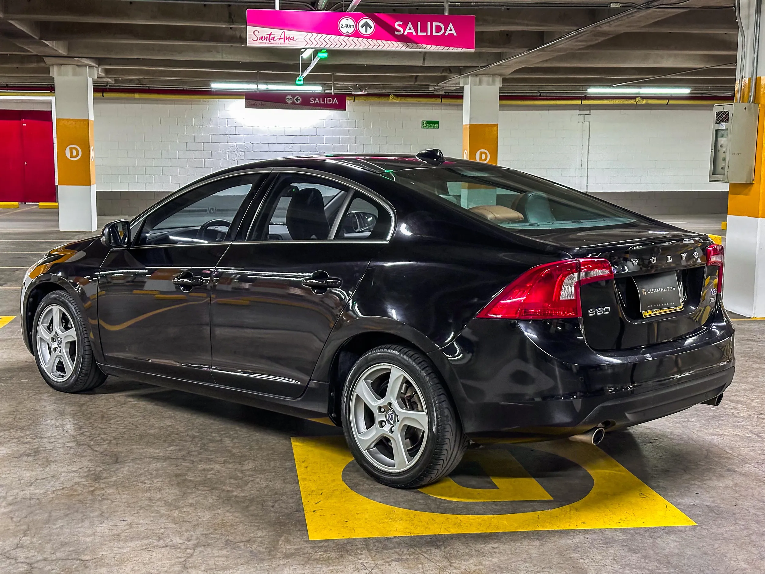 VOLVO S60 [2] [FL] T6 AWD R-DESIGN 2011