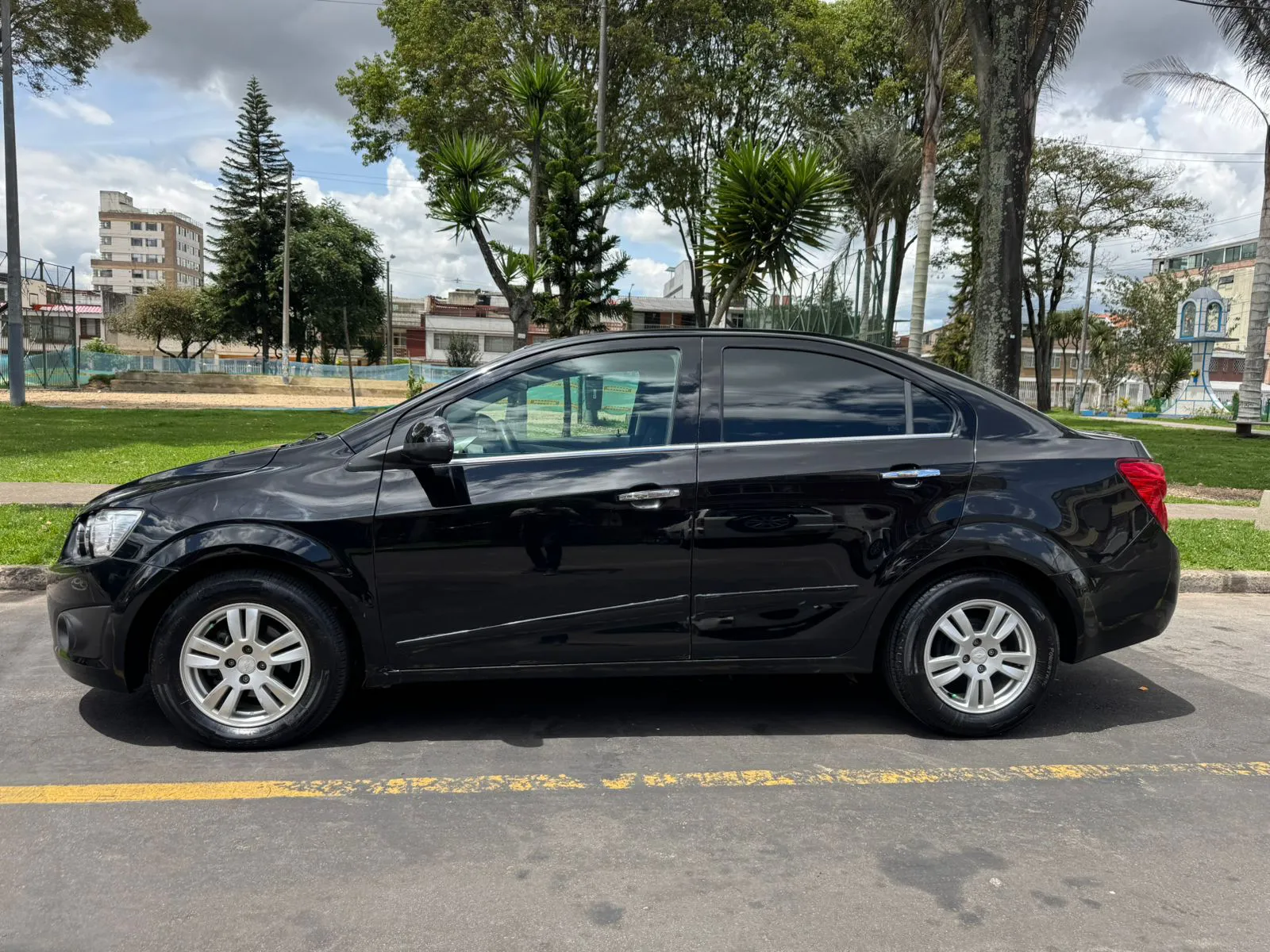 CHEVROLET SONIC LT 2015