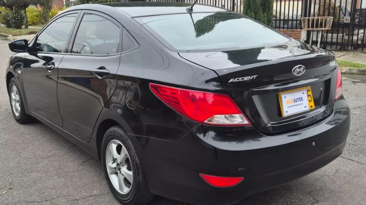 HYUNDAI Accent i25 2019