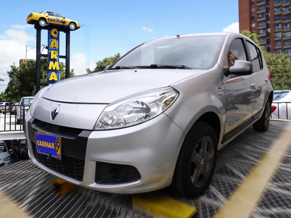 RENAULT SANDERO 2015