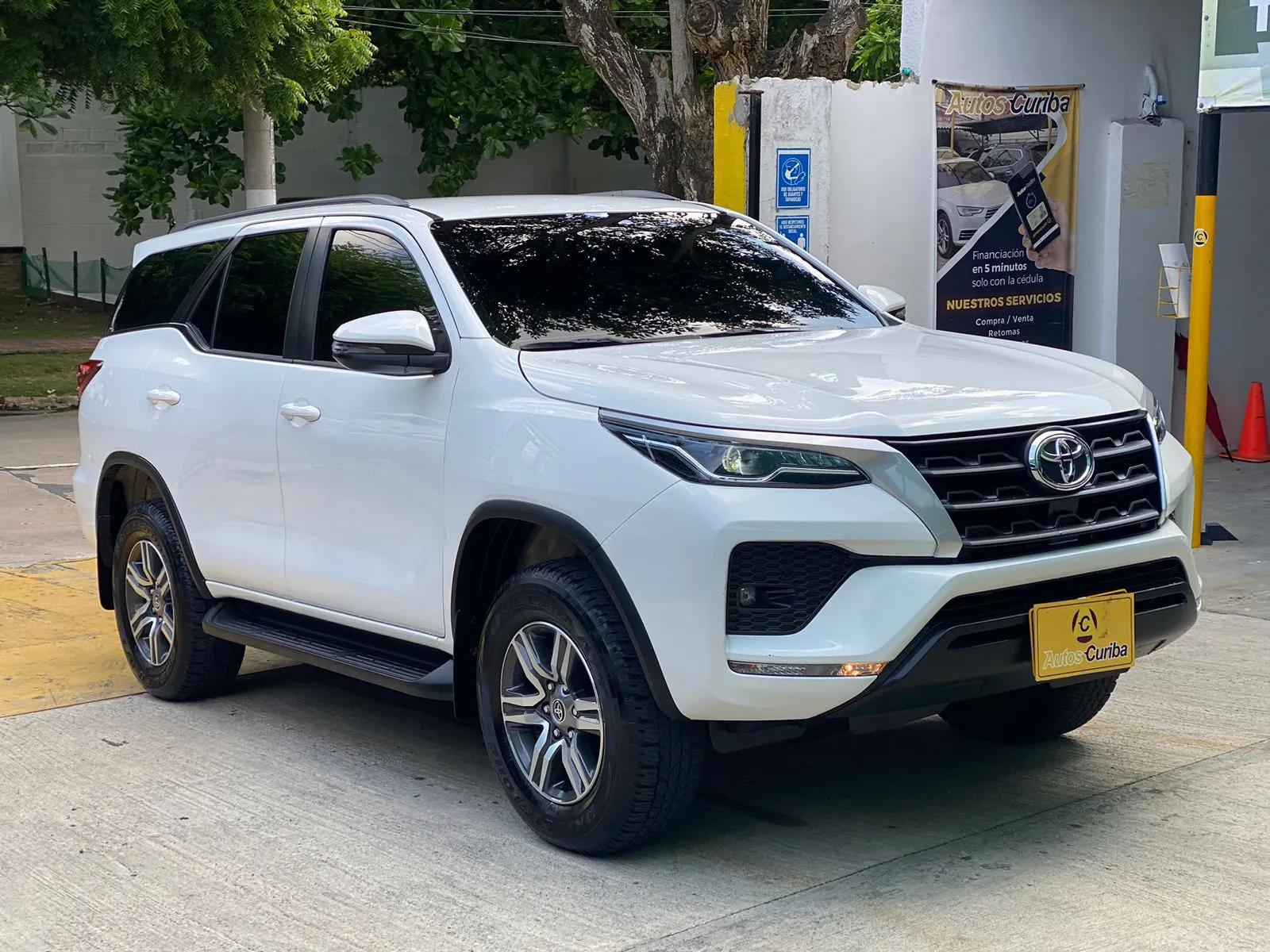 TOYOTA FORTUNER 2023