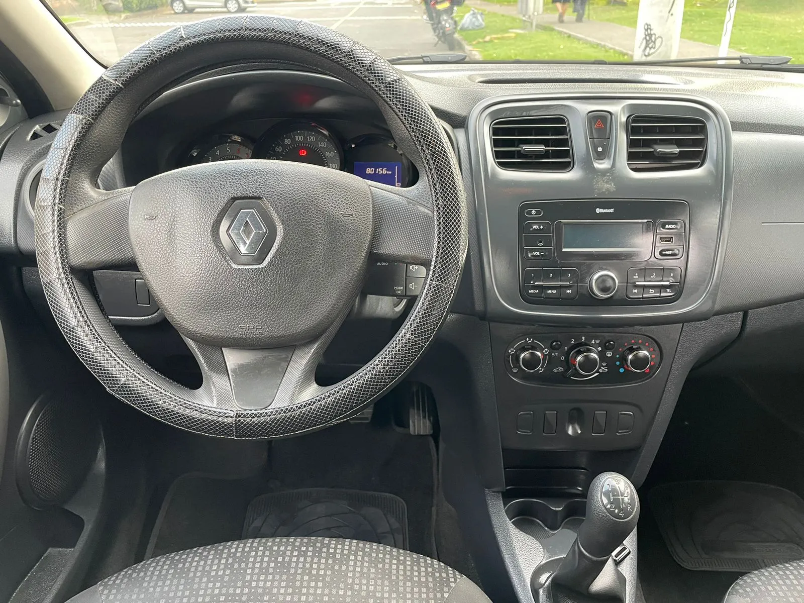 RENAULT LOGAN 2019