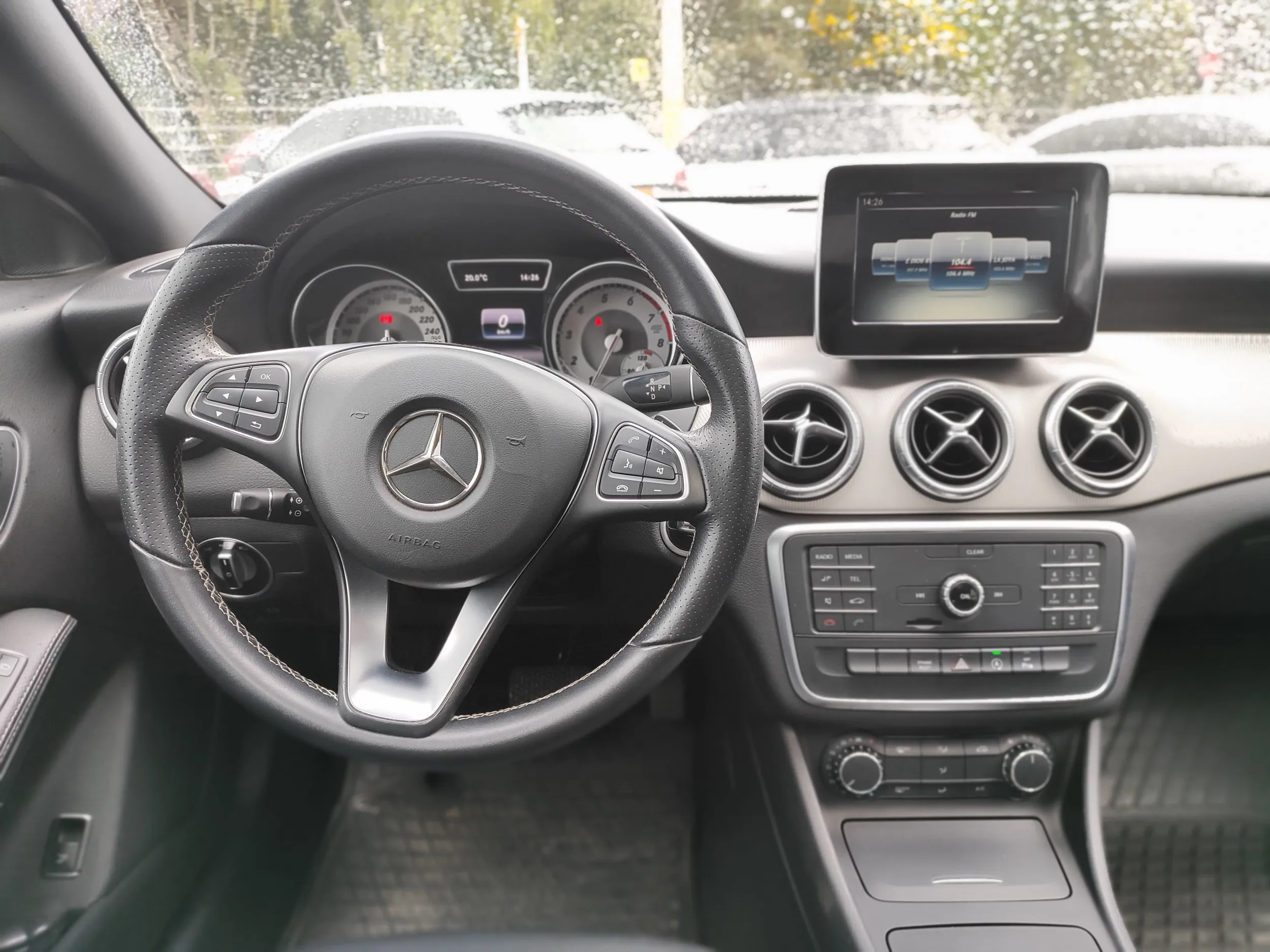 MERCEDES BENZ Cla180 PROGRESSIVE 2016