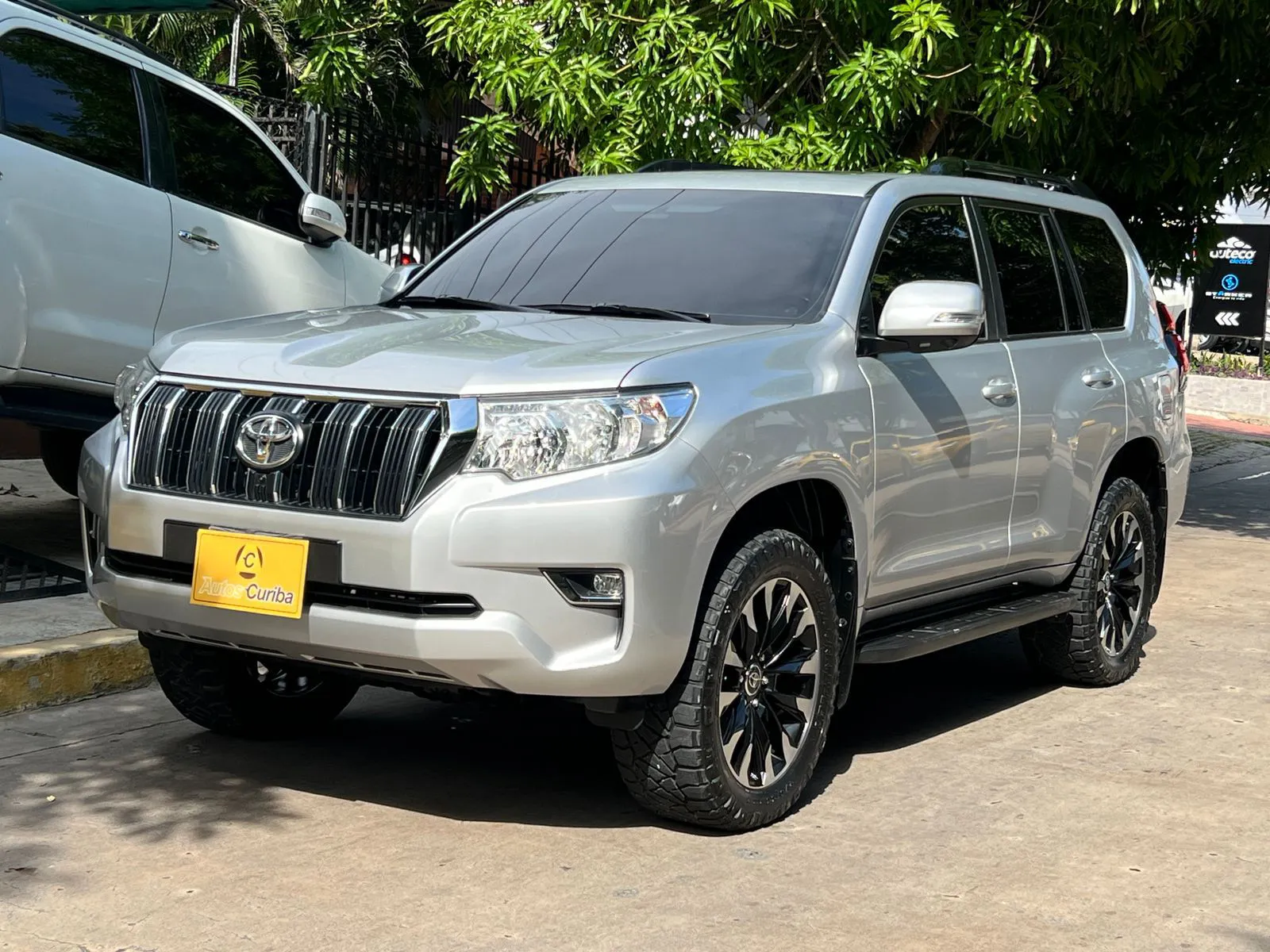 TOYOTA PRADO 2019