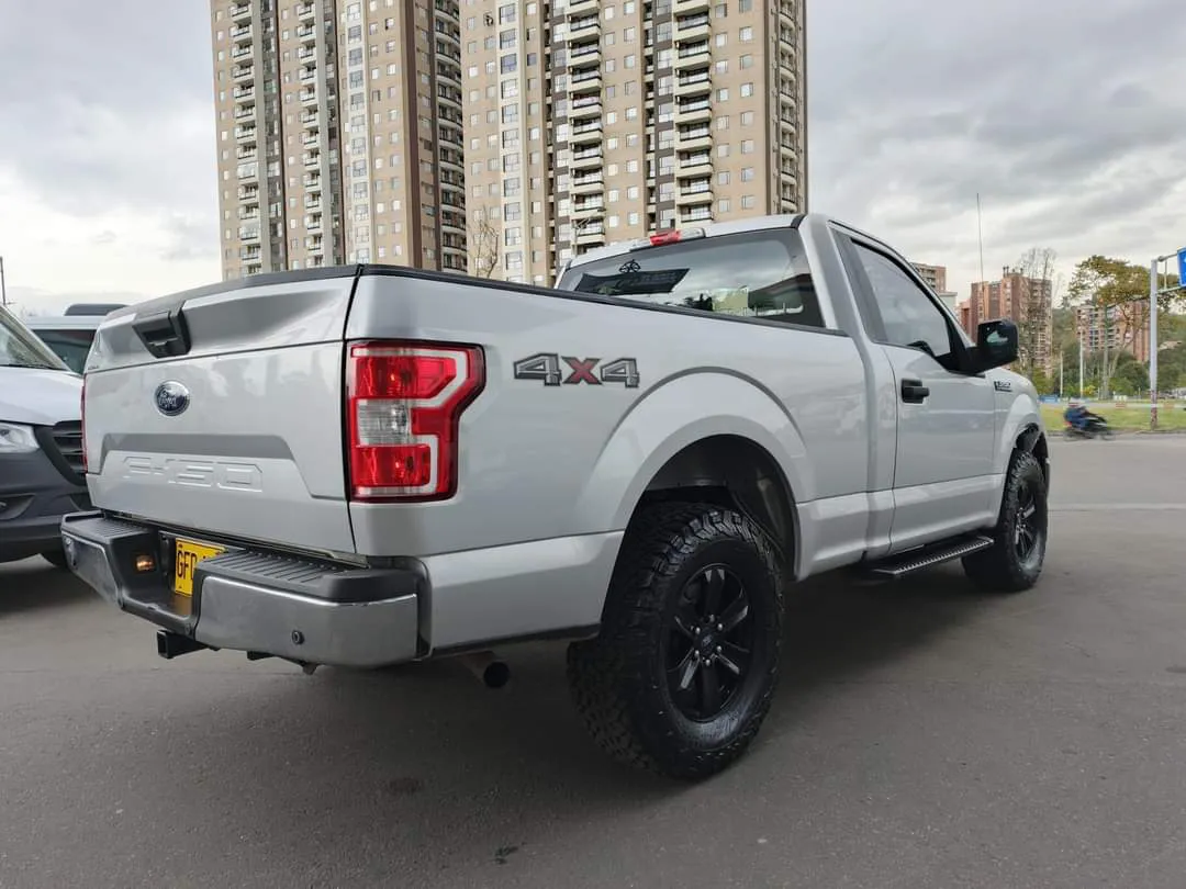 FORD F150 XLT 2019