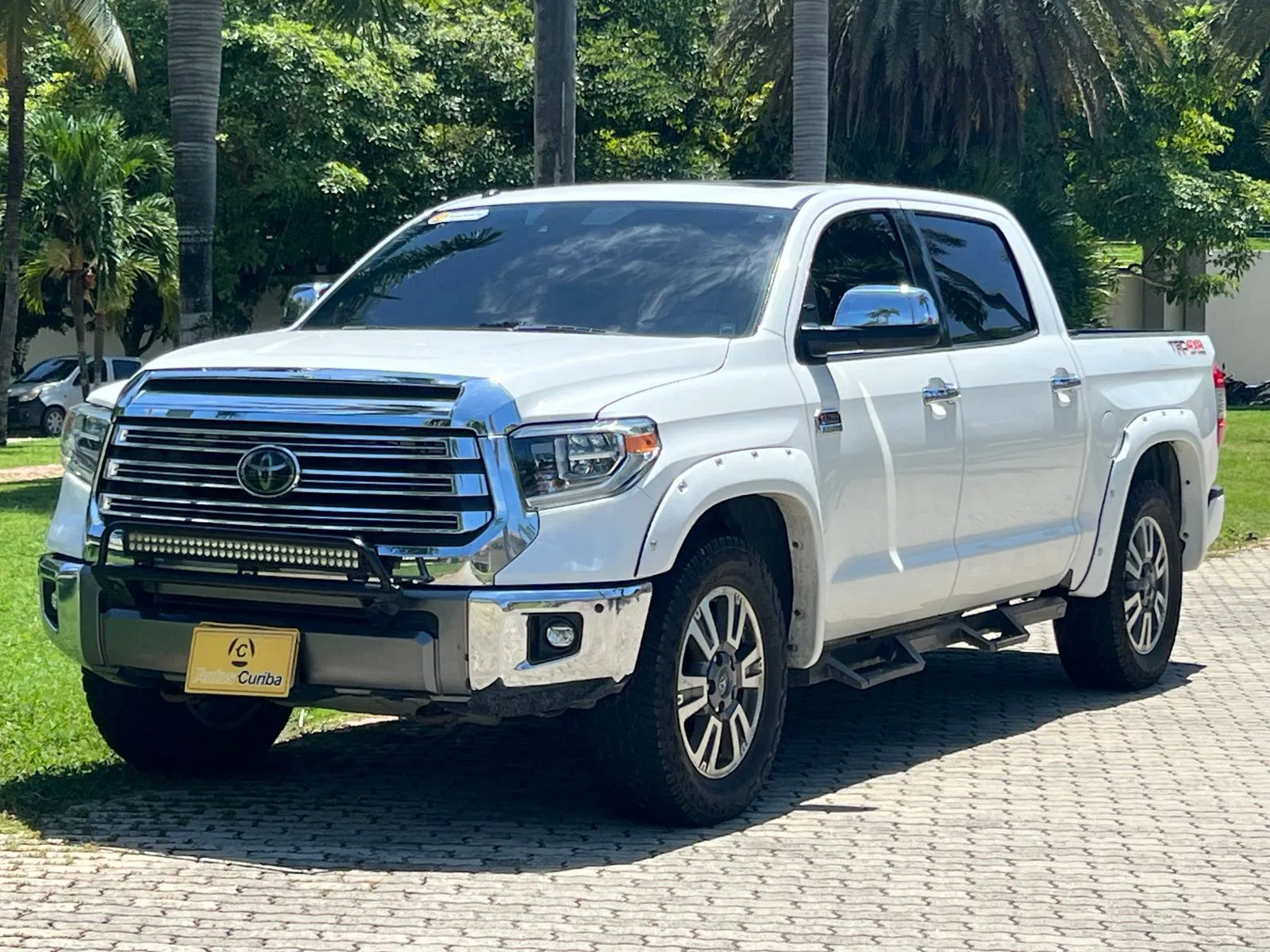 TOYOTA TUNDRA [1] SR5 2018