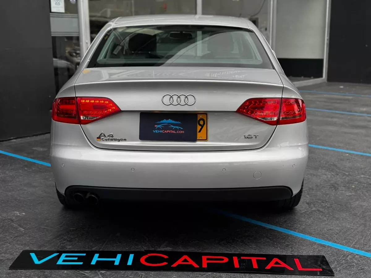 AUDI A4 2012