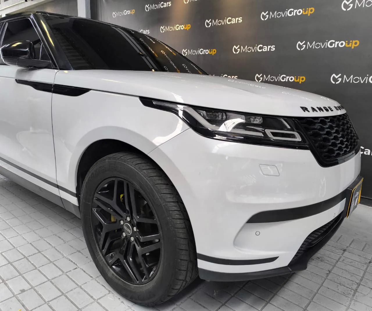 LAND ROVER RANGE ROVER VELAR R-DYNAMIC SE 2018