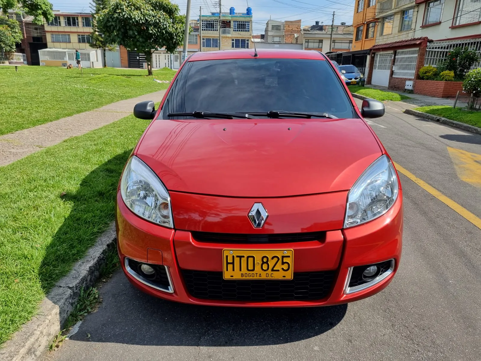 RENAULT SANDERO 2014