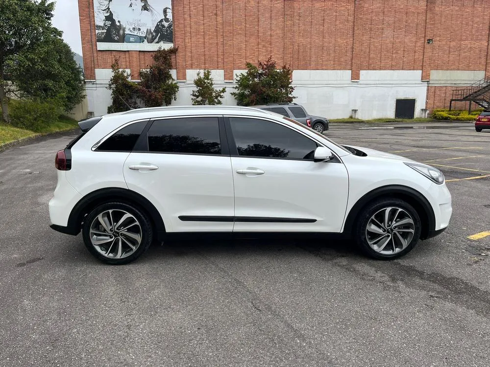 KIA NIRO ZENITH 2020