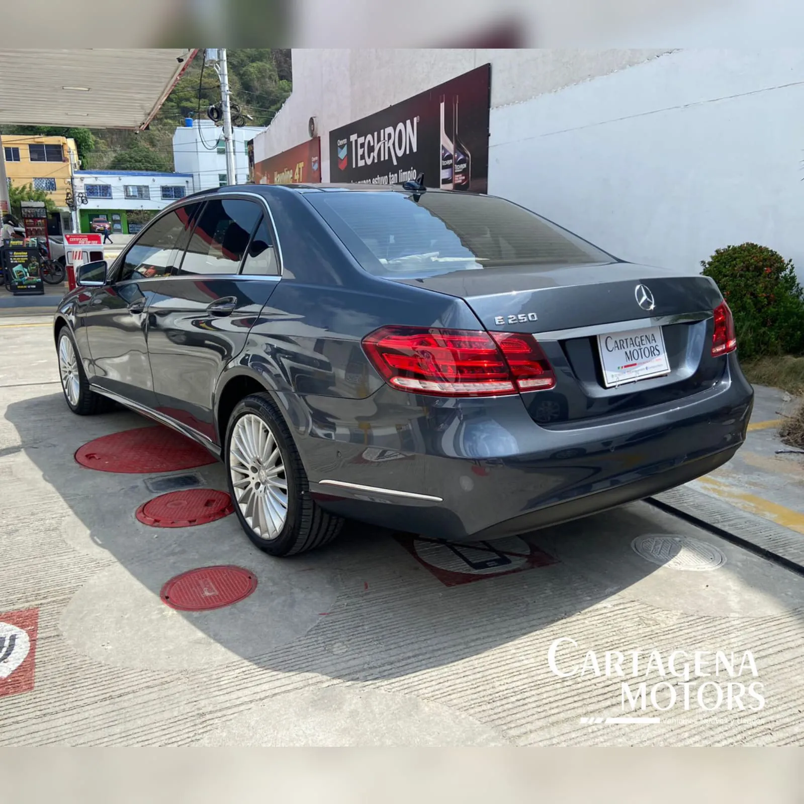 MERCEDES BENZ E 250 2015