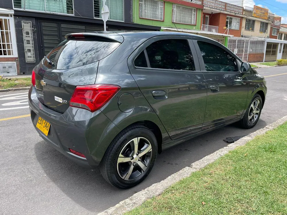 CHEVROLET ONIX 2018