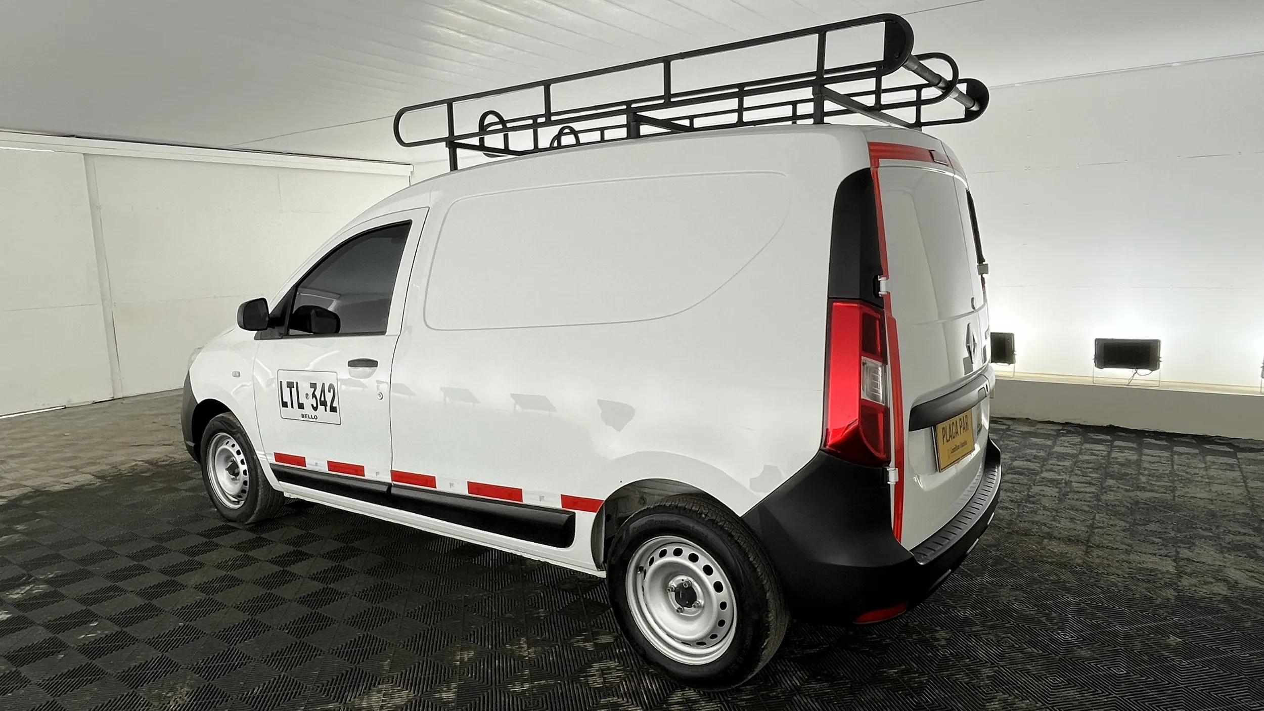 RENAULT KANGOO EXPRESS 2023