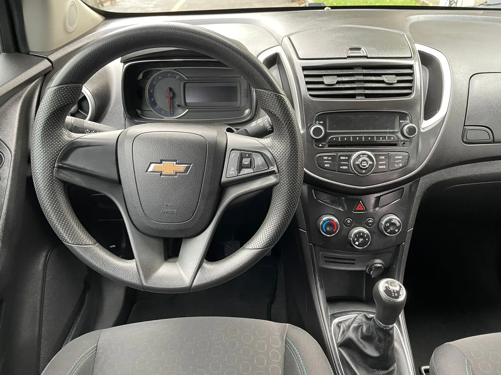 CHEVROLET TRACKER LS 2015