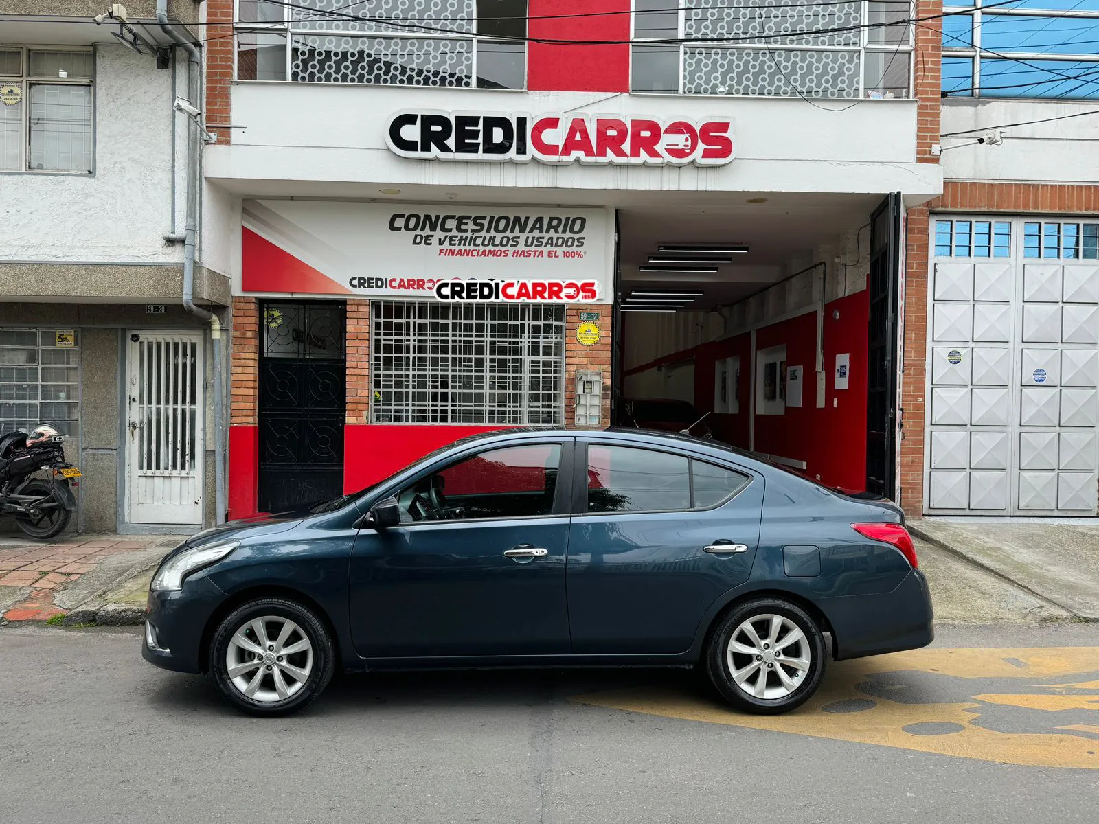 NISSAN VERSA 2017