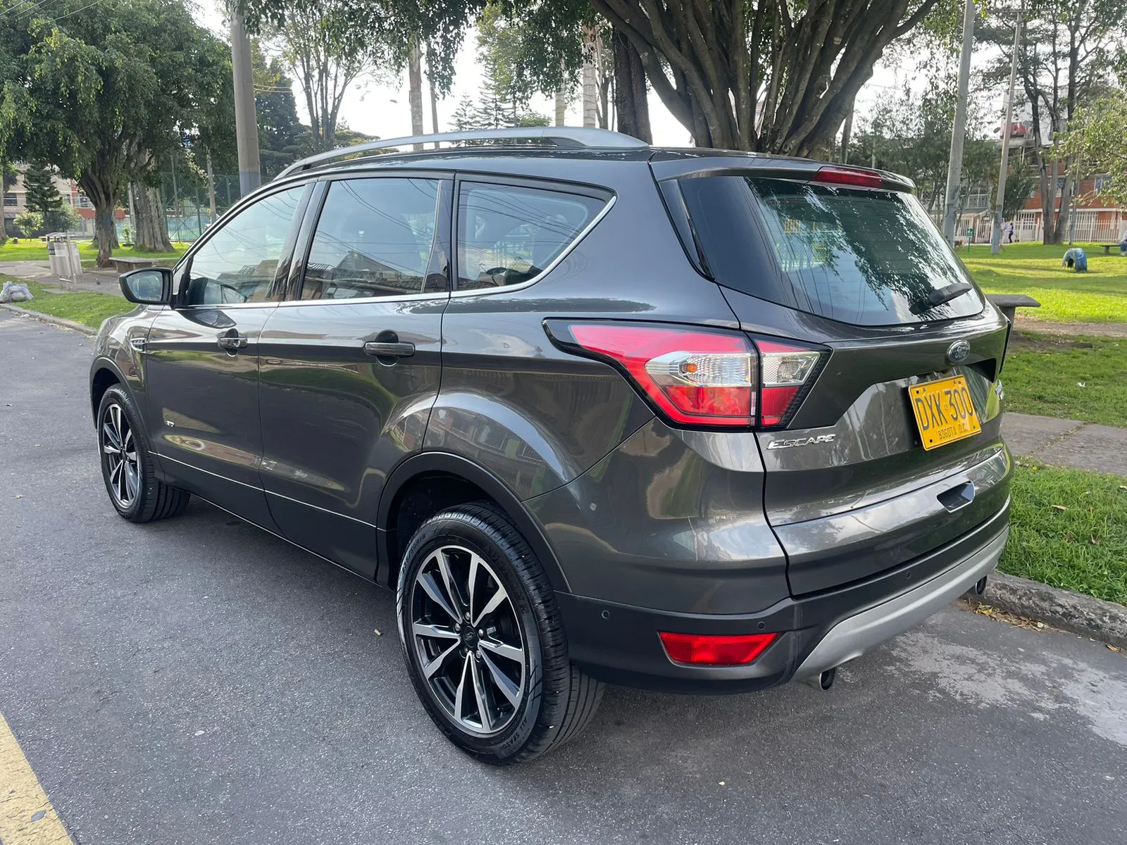 FORD ESCAPE TITANIUM 2017