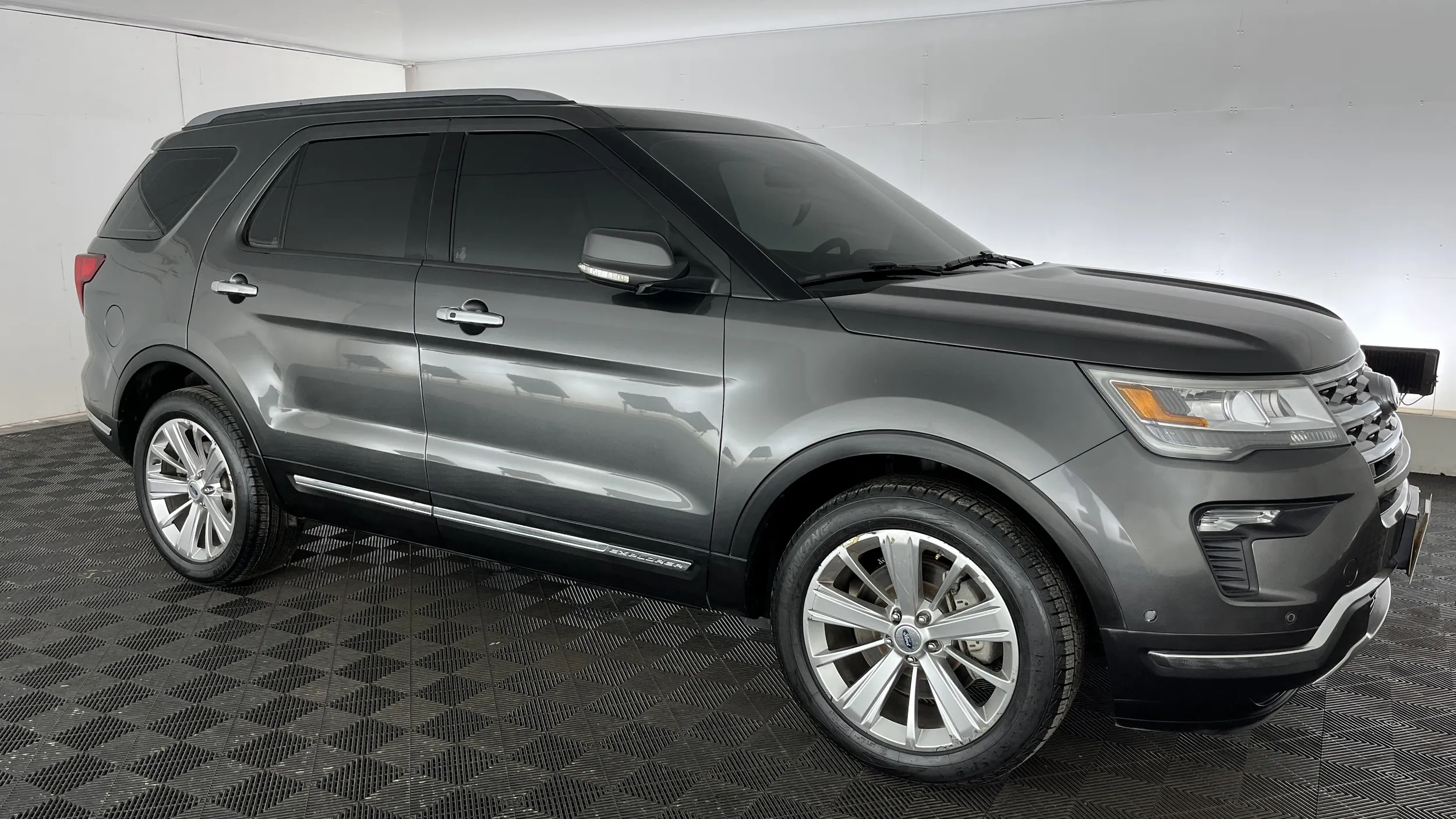 FORD EXPLORER [4] LIMITED 2019